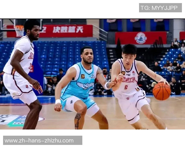 CBA青岛队与北京队激战正酣谁将赢得这场精彩对决